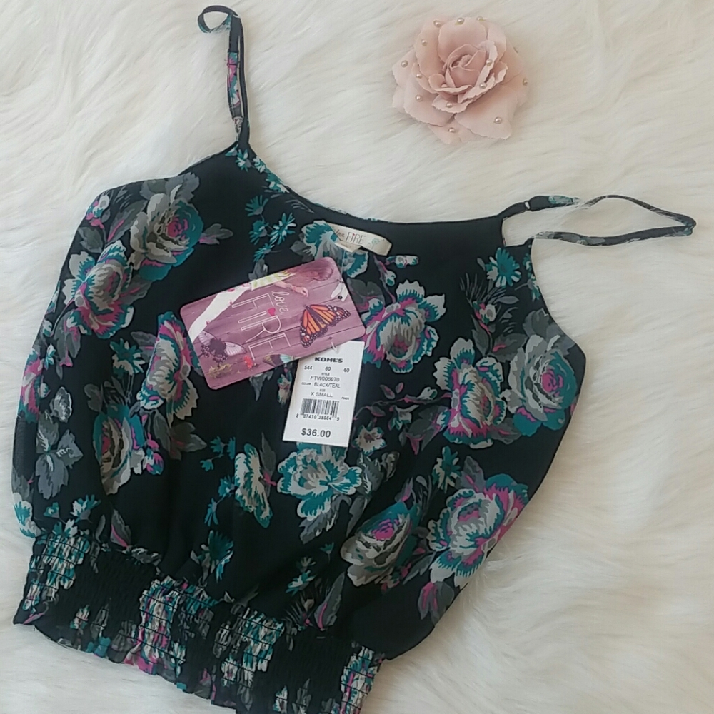 NWT Cute Love Fire Floral Blouse New with tags!